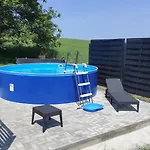 펜션 Ranch 66 - Wellness Arizona Ve Stylu Divokeho Zapadu S Koupacim Sudem A Saunou Tršice