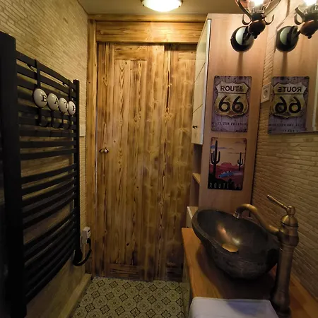 Ranch 66 - Zlatokopecká Arizona Ve Stylu Divokého Západu S Koupacím Sudem Tršice