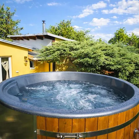 Vakantiehuis Ranch 66 - Wellness Arizona Ve Stylu Divokeho Zapadu S Koupacim Sudem A Saunou *